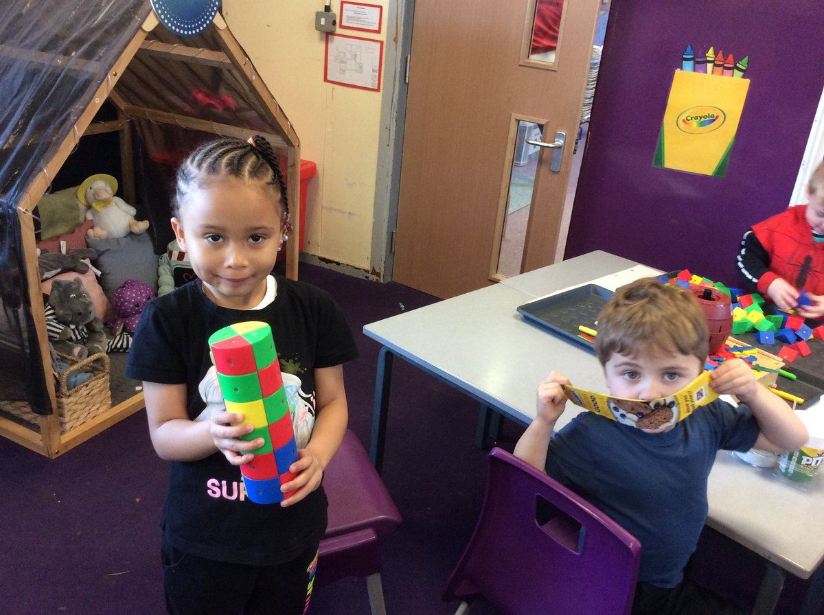 LauraShore6's tweet photo. In Health and Wellbeing today the children have really enjoyed getting creative, making things out of junk modelling and exploring the classroom. #joeyseyfs #joeyshealthandwellbeing @stjs_staveley https://t.co/Qkt4NpGoHk
