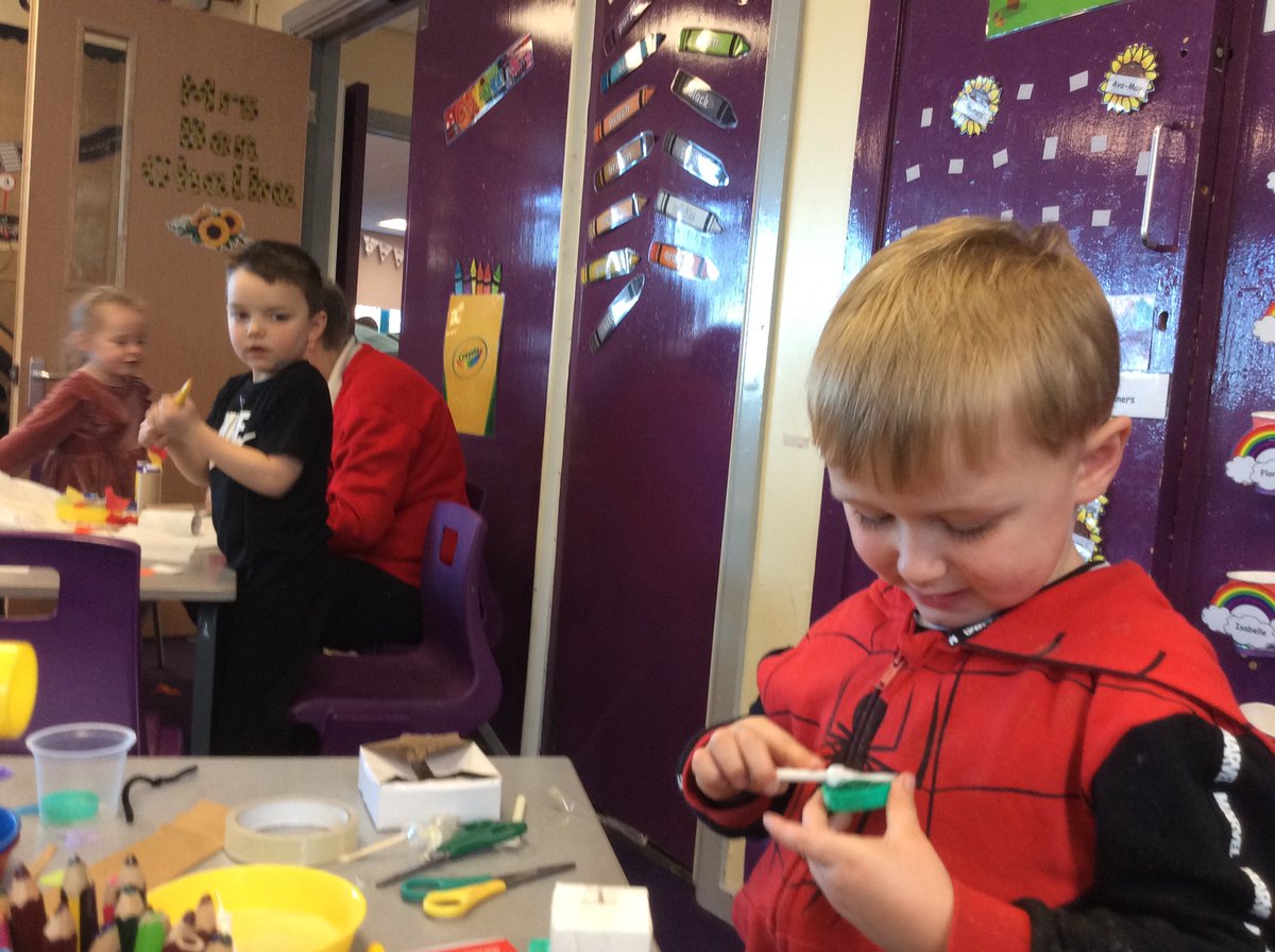 LauraShore6's tweet photo. In Health and Wellbeing today the children have really enjoyed getting creative, making things out of junk modelling and exploring the classroom. #joeyseyfs #joeyshealthandwellbeing @stjs_staveley https://t.co/aAy51TdCta