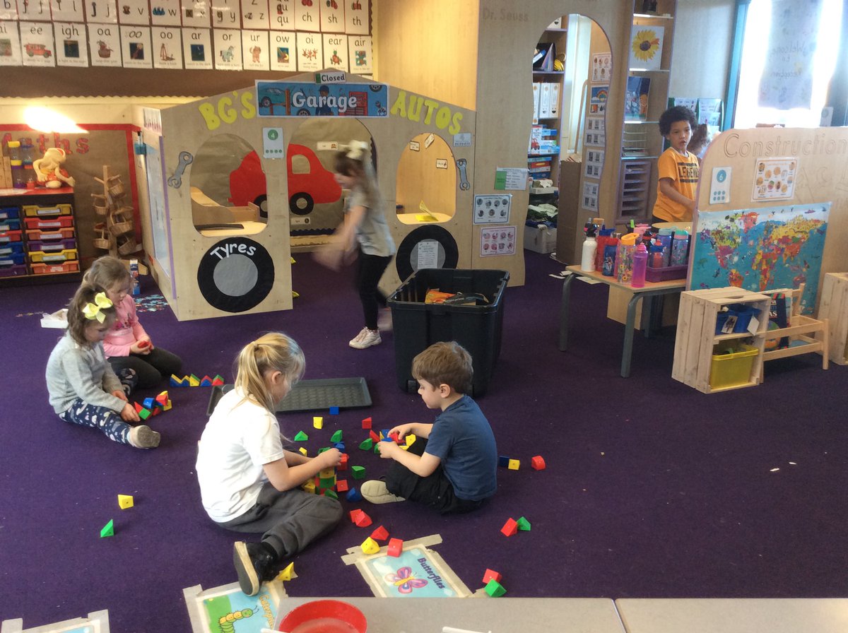 LauraShore6's tweet photo. In Health and Wellbeing today the children have really enjoyed getting creative, making things out of junk modelling and exploring the classroom. #joeyseyfs #joeyshealthandwellbeing @stjs_staveley https://t.co/aAy51TdCta
