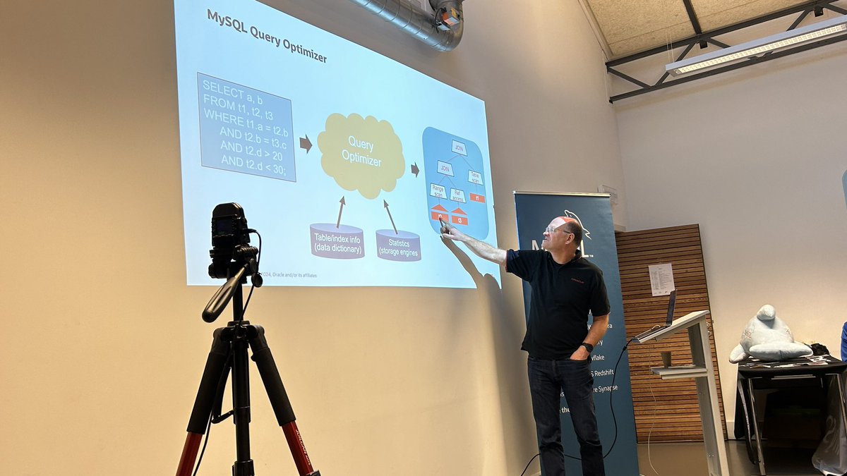 lefred's tweet image. @ogrovlen is delivering the last session of the day and: new Optimizer features introduced in @MySQL Innovation Releases #MySQLBelgianDays2024