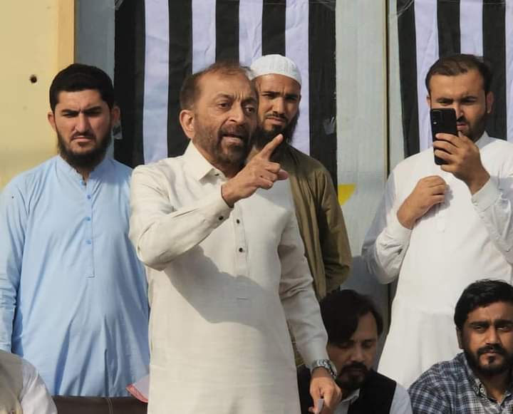 NailaQureshi190's tweet photo. جمیعت علماء اسلام کے اُمیدواروں نے سینئر ڈپٹی کنوینر #MQMPakistan و حق پرست اُمیدوار برائے قومی اسمبلی حلقہ این اے 244 @DFSMQM اور محمد راحیل کے حق میں دستبرداری کا اعلان کیا اور بھرپور حمایت کا یقین دلایا۔
#KarachiKaFaislaMQMP #PS116 https://t.co/EOKsqDH3YW