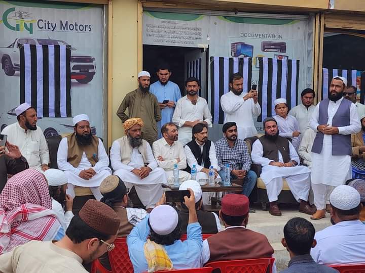NailaQureshi190's tweet photo. جمیعت علماء اسلام کے اُمیدواروں نے سینئر ڈپٹی کنوینر #MQMPakistan و حق پرست اُمیدوار برائے قومی اسمبلی حلقہ این اے 244 @DFSMQM اور محمد راحیل کے حق میں دستبرداری کا اعلان کیا اور بھرپور حمایت کا یقین دلایا۔
#KarachiKaFaislaMQMP #PS116 https://t.co/EOKsqDH3YW
