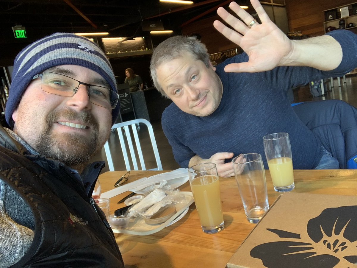 One final news ya’ll for ⁦⁦<a href="/itsthejoeshow/">JOE C.</a>⁩ today! raise those hands everyone! #boon