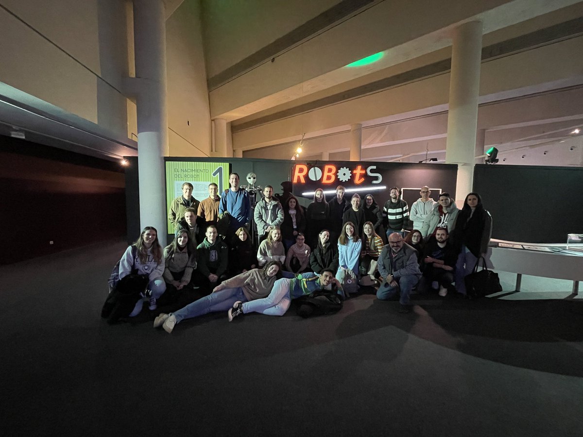 RodrigoMorchon's tweet photo. Un año más en el @MCienciaVLL con los estudiantes del #MUPES @usal #BioGeo https://t.co/6Y1mvIltJx