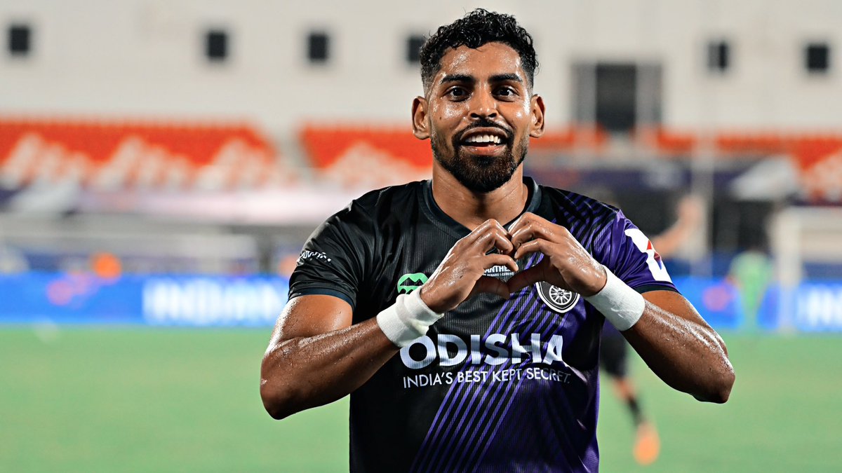 @OdishaFC target man and @FijiFootball_ captain scores a brace to bring his tally of 51 career goals in the @IndSuperLeague by beating @KeralaBlasters 2-1 in their opening fixture this calendar year 2024. 
Scoring for fun this fella! Wananavu boy 👏🏾
