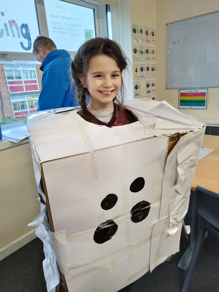 LinsladeMaths's tweet photo. KS2 have had a great time enjoying Number Day whilst raising money for NSPCC. The effort they have made with their outfits has been #EPIC! @linsladeschool @LLinsladet @mjpGibbs @PMStock11 https://t.co/2IrIJb8E76