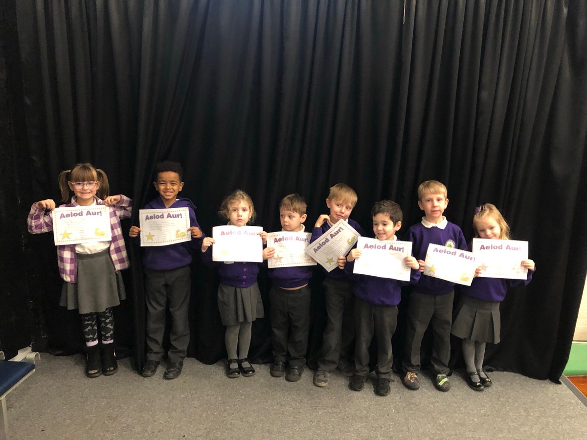 Dr C Richards a Mr D Terfel tweet media