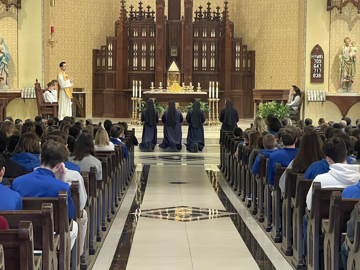 ColganBB's tweet photo. Gameday all-school mass, end of Catholic Schools Week, and the World Day for Consecrated Life. Colgan is special because of the people that make it special and our religious sisters are at the top of that list!!
#TheColganWay https://t.co/mAL4kkzKFl