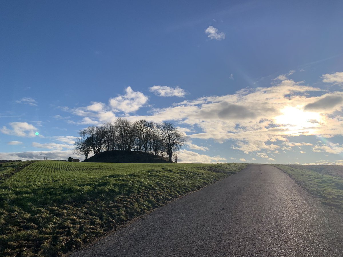 davidpendleton0's tweet photo. A somewhat breezy day on the Yorkshire Wolds #willyhowe #kilham #oldstarkilham https://t.co/Hj3PzIPJ0L