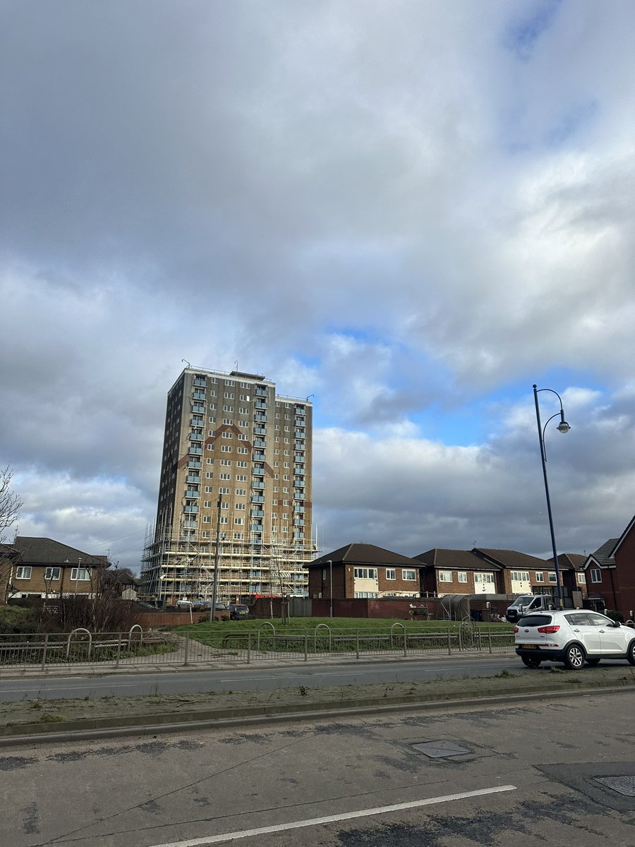 Curlsoflove tweet media