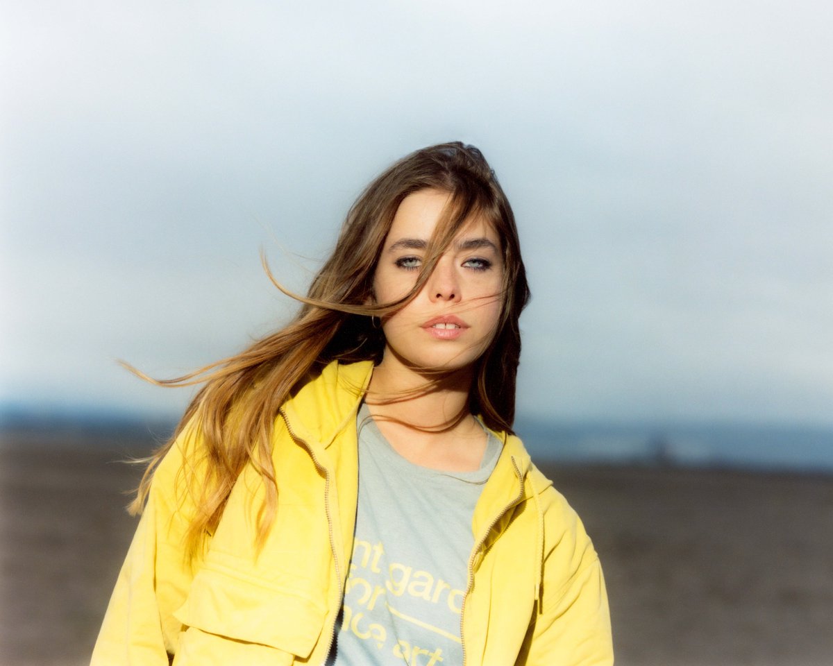 ClashMagazine's tweet photo. .@LDevineMusic breaks down her album 'Digital Heartifacts' - hyper-personal pop from a talent to treasure.

https://t.co/uvmaQMe9wP https://t.co/cVaUR3909G