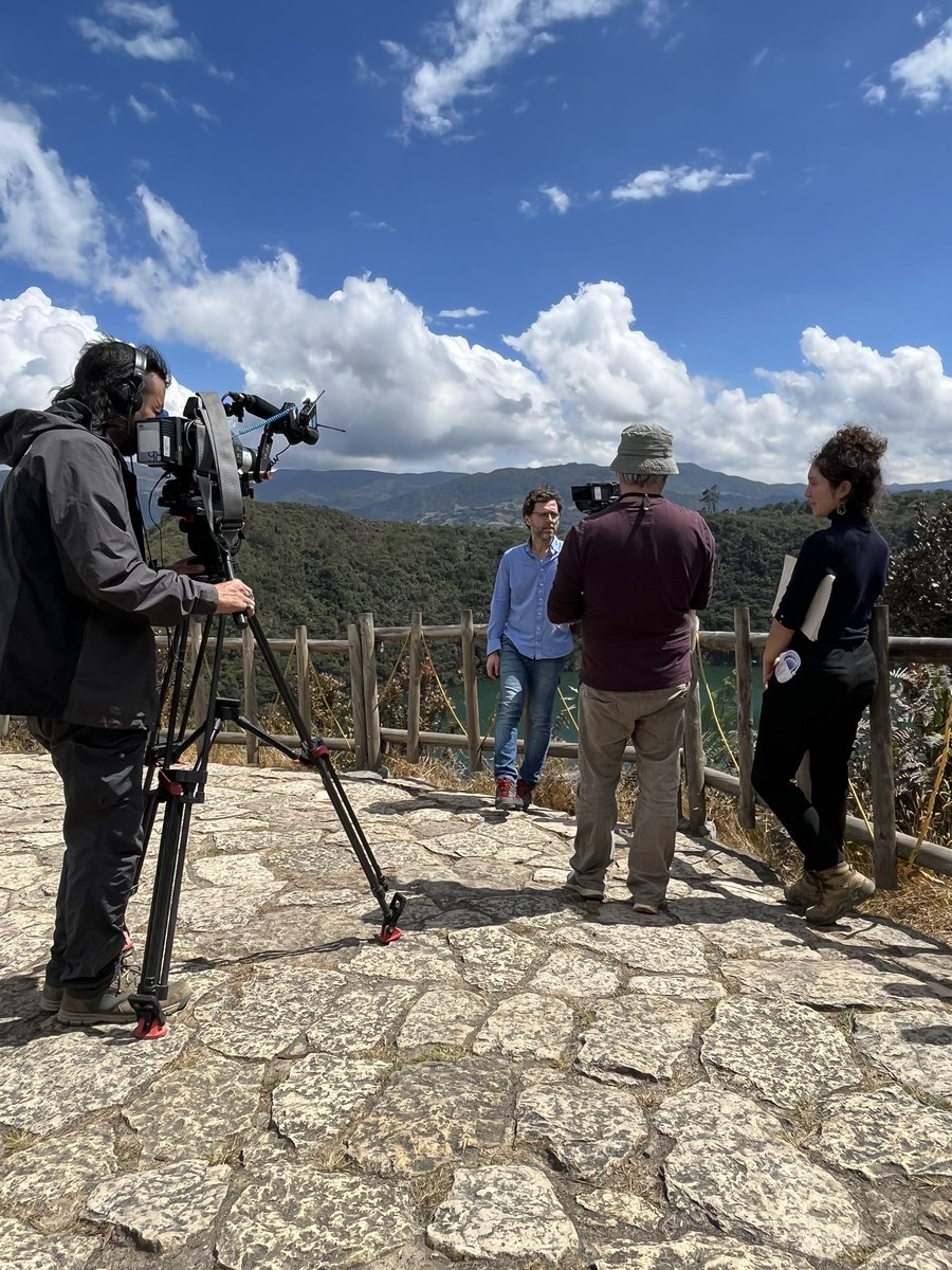Agnebenzo's tweet photo. Another unforgettable adventure with @reverseactionP: shooting a documentary on pre-Colombian gold al Lago Guatavita with the @TSVPPROD team! @JDuteuil @martinontorres Gaby, Juan https://t.co/Cpvb3zF5Hi