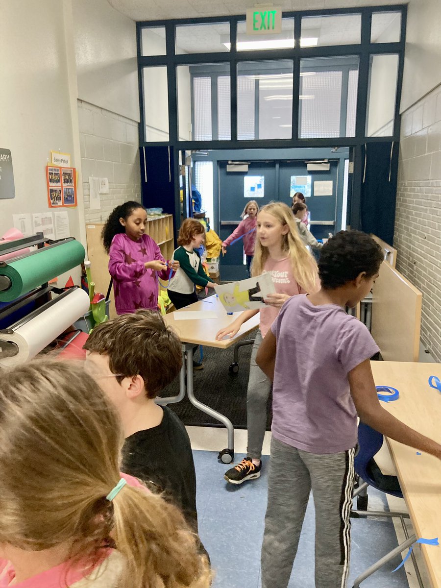 EPS_LowellES's tweet photo. Student leaders are facilitating an all-school art project focused on how to be a good friend as part of our month focused on friendship and kindness. They chose the theme “You’ve Got a Friend in Me.” @EPS_Region1 @EverettSchools https://t.co/YioeqKemKA