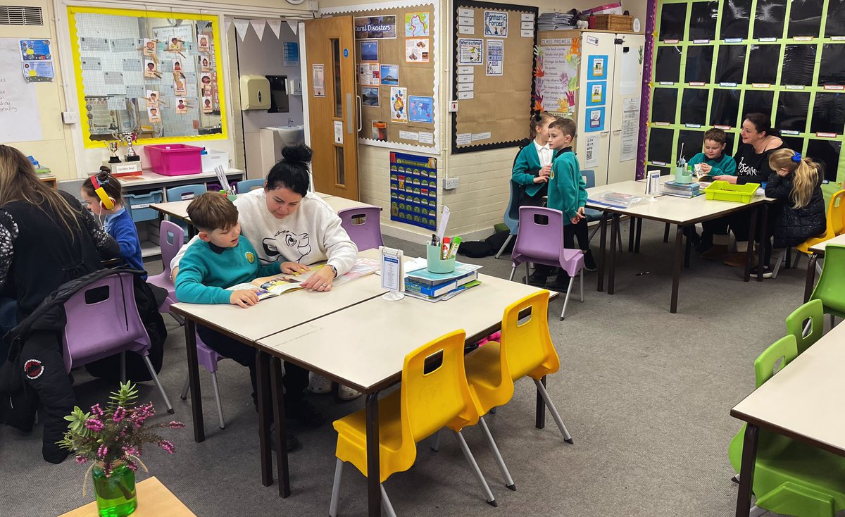 EagleyY3's tweet photo. Thank you to all the parents and children who came to read this morning! See you next week.📖 https://t.co/ms9pkWcfwH
