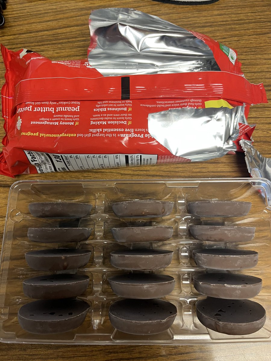 TheLink222's tweet photo. Dear @girlscouts you have been selling cookies for like 100 years…it’s time…it’s time to use resealable bags!!!
Sincerely: everyone who has ever bought a box of cookies
Thank you!
#girlscoutcookies https://t.co/qzjYGcjxWO