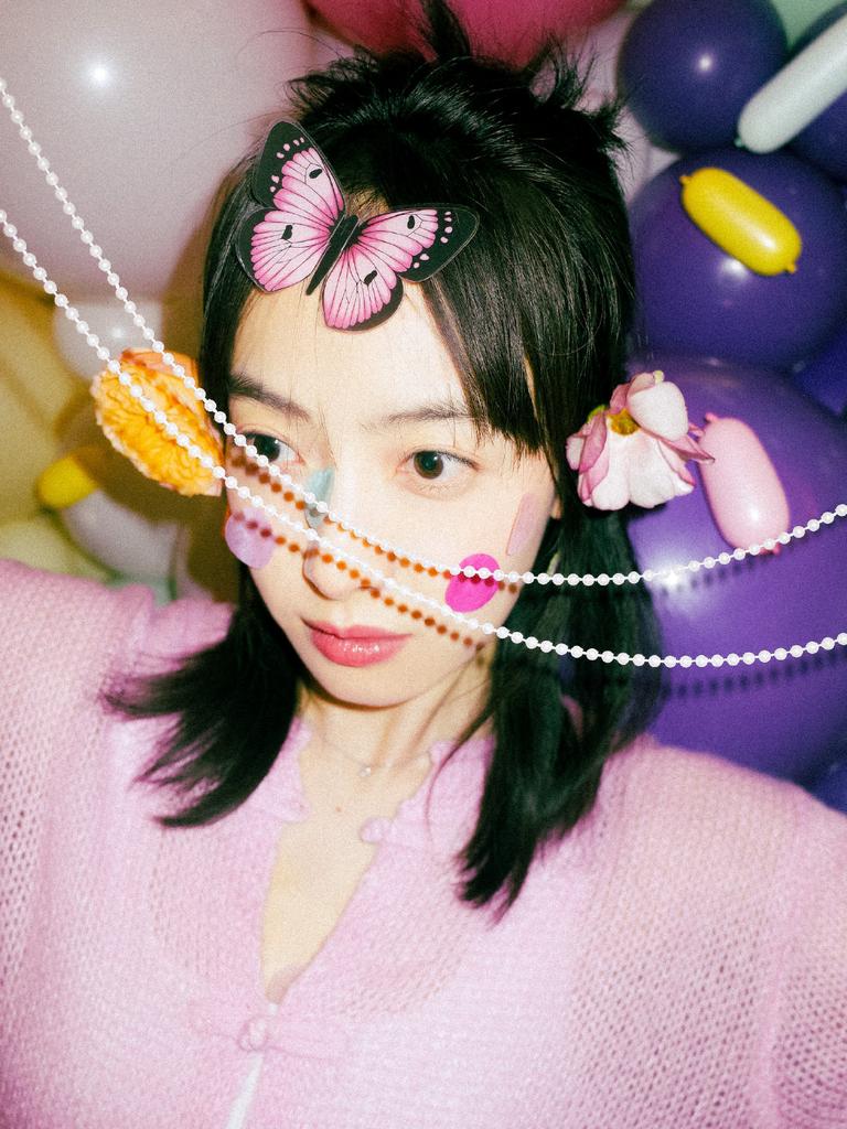 affxtionINA's tweet photo. [SNS] 240202 #SongQian #VictoriaSong Studio post for her 37th birthday 

More photos https://t.co/S6lBquU2mO

#에프엑스 #빅토리아 #宋茜 https://t.co/giL08LiHgM