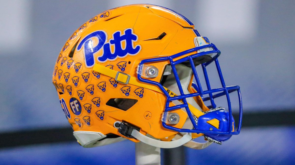 Thanks to <a href="/ARCHIECOLLINS_/">Coach Collins</a> and <a href="/Pitt_FB/">Pitt Football</a> for stopping by Roy C to meet some @Start_SpartanFB players today. Appreciate it coach!
