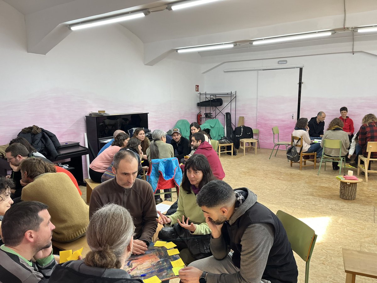 EnsoCoop's tweet photo. Escola La Font Waldorf 
Reflexionar col•lectivament per créixer sense perdre la nostra essència. #waldorf #cooperatives 
Gràcies pel suport @EscolesCoop @CoopCatCentral https://t.co/60sW734Ltk