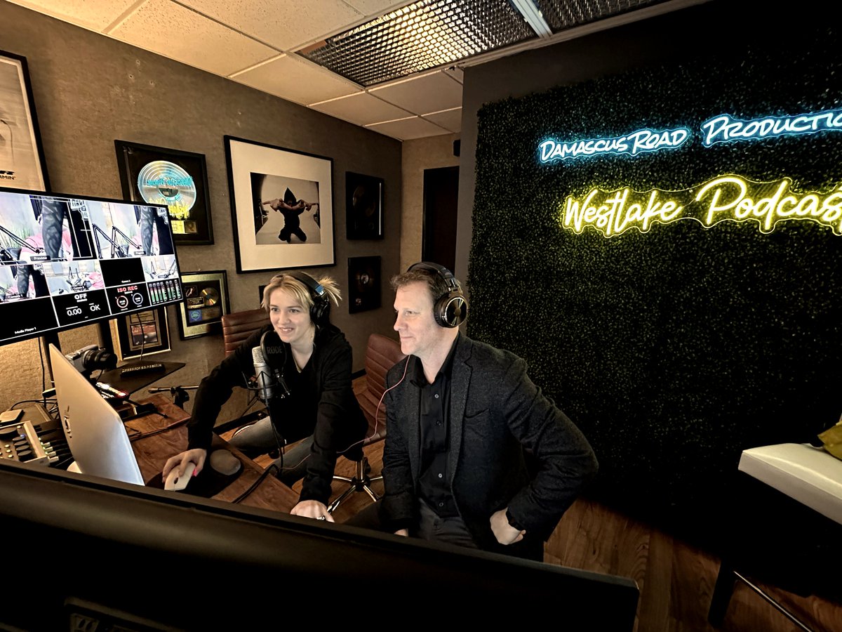 In-studio at @westlakepodcast at @drprods
@clairemargaretcorlett

#interview #spotify #youtube #podcasting #podcastinglife #podcastlife #podcaster #podcastersofinstagram #newpodcast #podcasts #podcasters #applepodcasts #podcastsofinstagram #podcastshow #podcastproducer