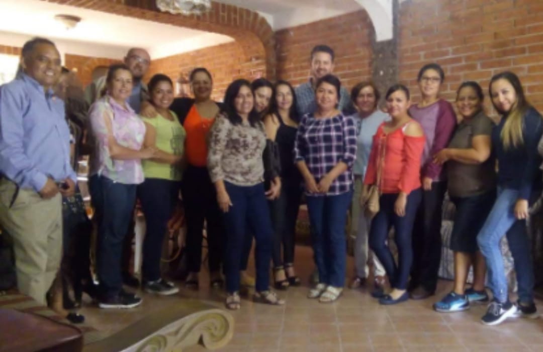 RicardoRiveraSl's tweet photo. Sin duda alguna estamos en el mejor barco tripulado por excelentes líderes, gracias por permitirme ser parte de esta tripulación. Todos somos
#EquipoADMM 
#EFM
#IxtapandelaSal
#Distrito9
#JulietaAlbiter
#RicardoRivera
#ElizabethDiazCarro
#AngelicaMartinezGarcia
#AngelicaRonces https://t.co/VcPF9ZGJP2