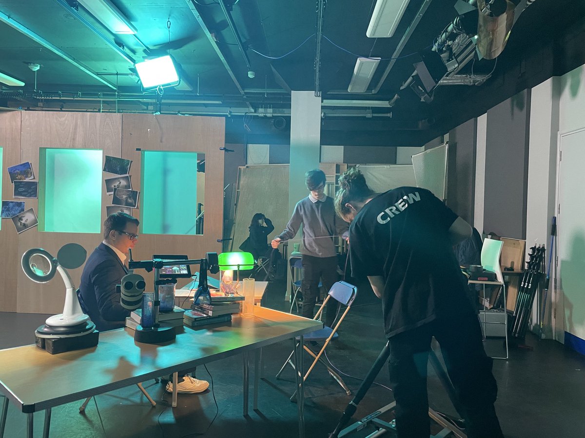 Solent_Prods's tweet image. Recently we had an amazing lighting and directing for narrative film workshop, held by one of Solent’s Technical Instructors! Head over to our Instagram page to read more about how we get our students industry ready by delivering real world experience from industry professionals.