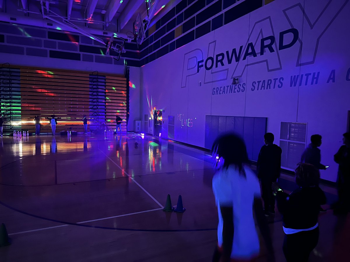 It’s a great day to be a bulldog #martincityk8 #grandview #cosmobowl #physed #peteacher