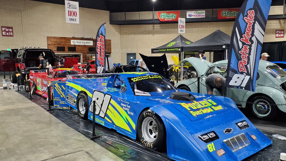 DustinKnowles64's tweet image. Kicking off the new year with showing the late model and @Eddie89614790 pony car @BJCC #worldofwheels  gates open at 3pm today and we will be here all weekend.