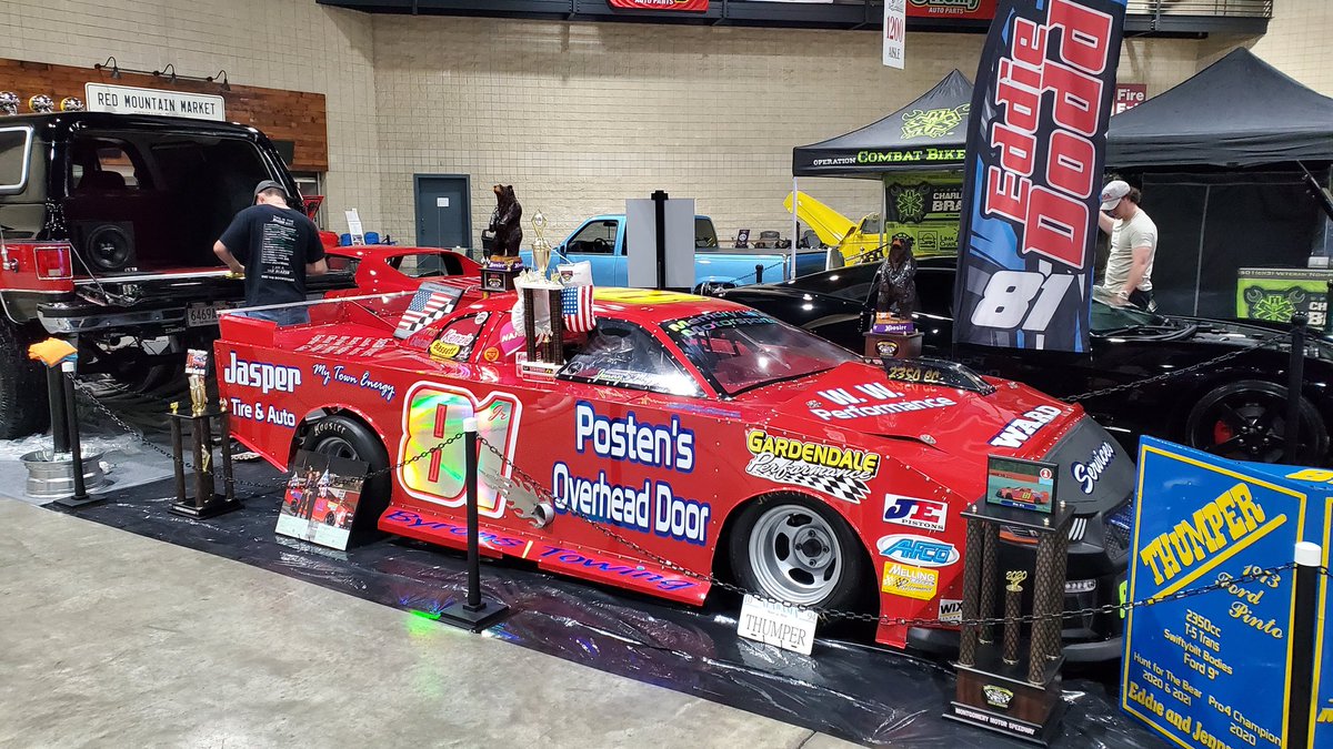 DustinKnowles64's tweet image. Kicking off the new year with showing the late model and @Eddie89614790 pony car @BJCC #worldofwheels  gates open at 3pm today and we will be here all weekend.
