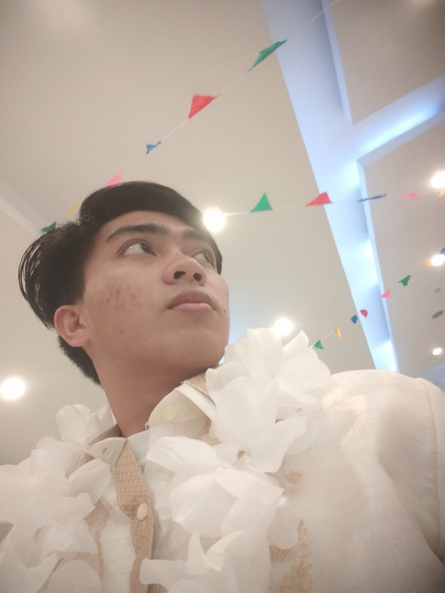 direkgelo's tweet photo. Nakaka pagod pala maging Guest of Honor. Partida proxy palang ako nyan https://t.co/oDHYabJZ9Y
