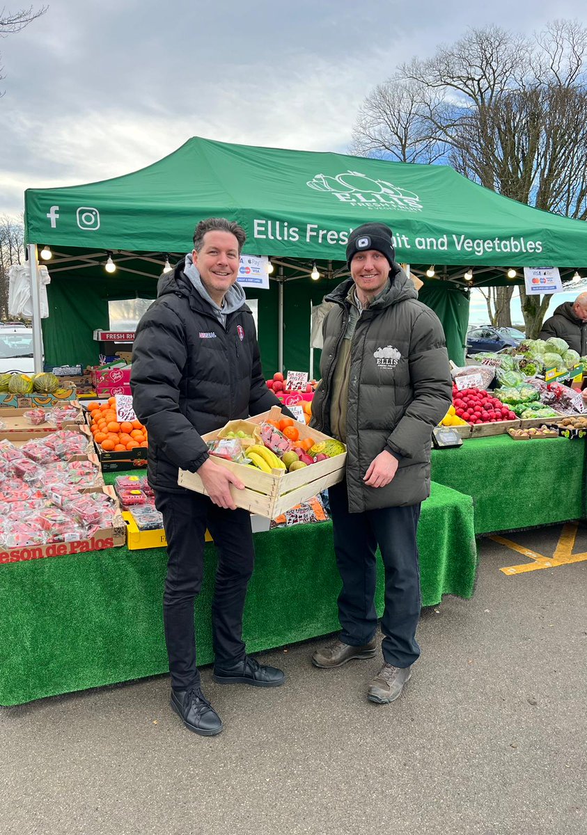 RUFC_CT's tweet photo. #GreenFootballWeekend | Can you support #TransferToVeg? 🥦
Thanks to Ellis Fresh Fruit and Vegetables for supporting our efforts with the EFL #GreenFootballWeekend.
Come along to the FanZone tomorrow for your healthy alternative to match day snacking 😊 https://t.co/2ZL3Fmp4MA