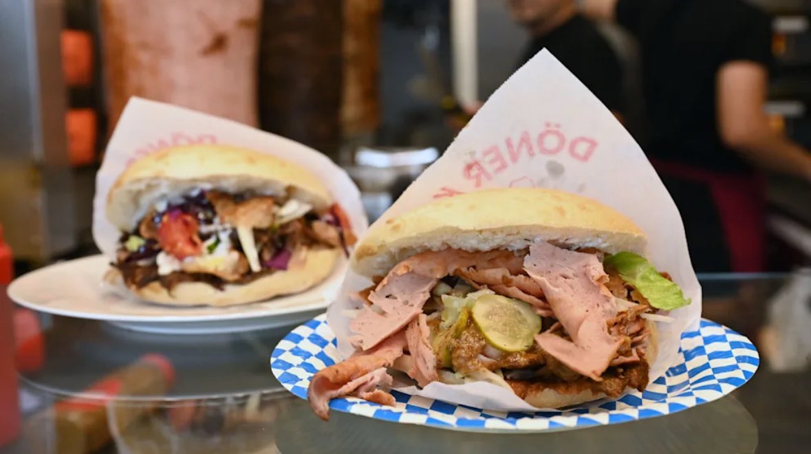 jayjaybagus's tweet photo. @satsdart Keep it real bavarian with Leberkäse Döner https://t.co/qibfIJgPvM