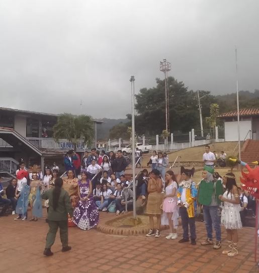 VrrAndes's tweet photo. #2feb en el @Nucleo_Tachira  se desarrolla el *Concurso de Disfraces Ecológicos* Carnavales 2024, realizado por el Área de Asuntos Sociales y PC y el EAD de Cultura, con la participación de la comunidad estudiantil Unefista.
@Unefa_VEN
@R_Nicodemo 
@NicolasMaduro
@SalaUnefa https://t.co/TPJALdfM46