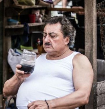 Te conocí en Okupas
 Me emocioné en los simuladores 
Y te banque en el Marginal.

Hasta siempre Claudio