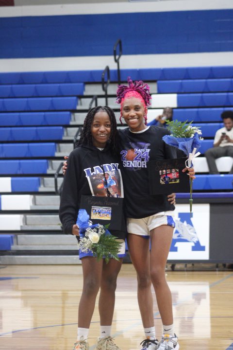 Congratulations to our Seniors!! We appreciate each and every last one of y’all for all the work y’all put in over the years! And for the support of their parents!!