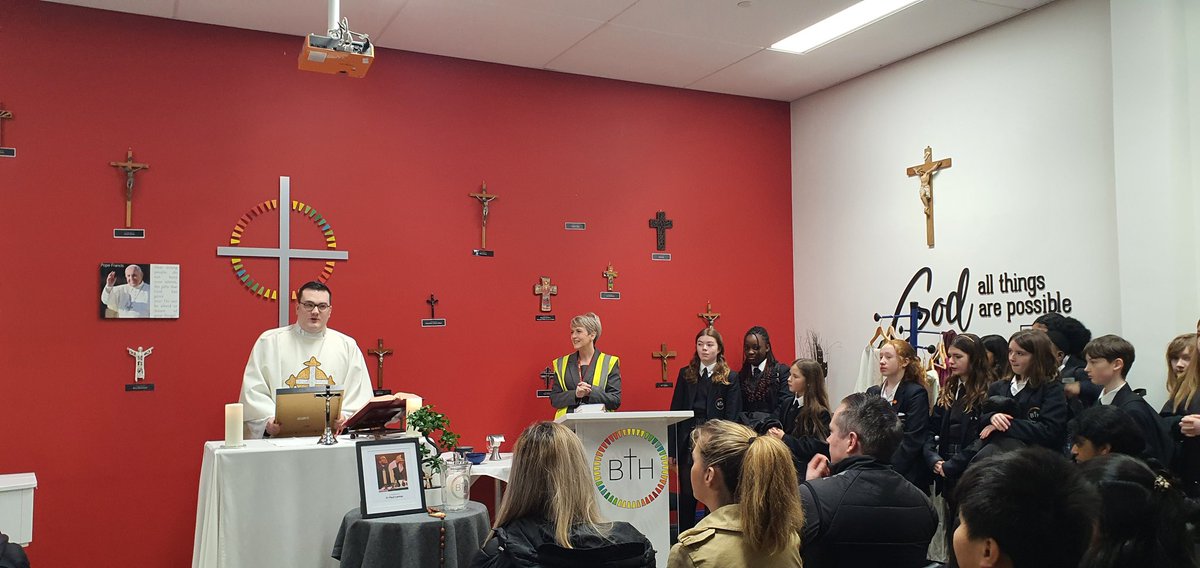 bthcc_college's tweet photo. Today we said farewell to our school chaplain @Fr_RobertDykes. He is taking up a new post as Assistant Priest in Wythenshawe 🙏⛪️👍 https://t.co/jVEgVWXjlb