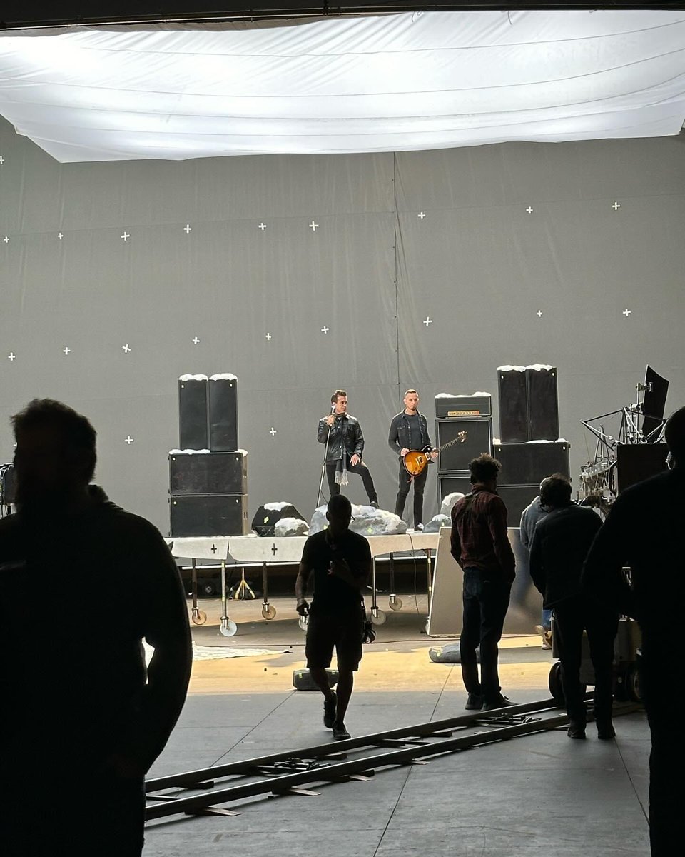 TremontiMichael's tweet photo. Meanwhile, on Paramount Mountain. Some BTS with @MarkTTremonti @ScottStapp & @Creed
#Need4Creed #Creed #ParamountPlus #SuperBowl2024 https://t.co/YK9SbZgafL