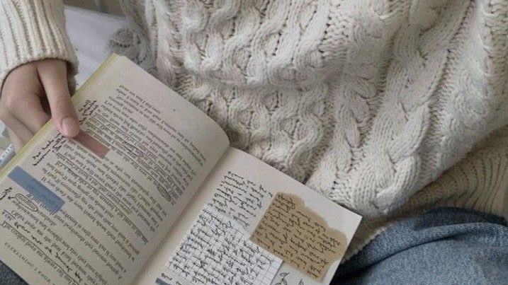 malusokay's tweet photo. annotating and reading <3 https://t.co/SZu2b6ilVF