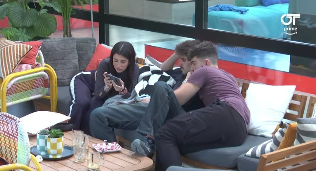 la choni con sus gays ❤️ #OTDirecto2E