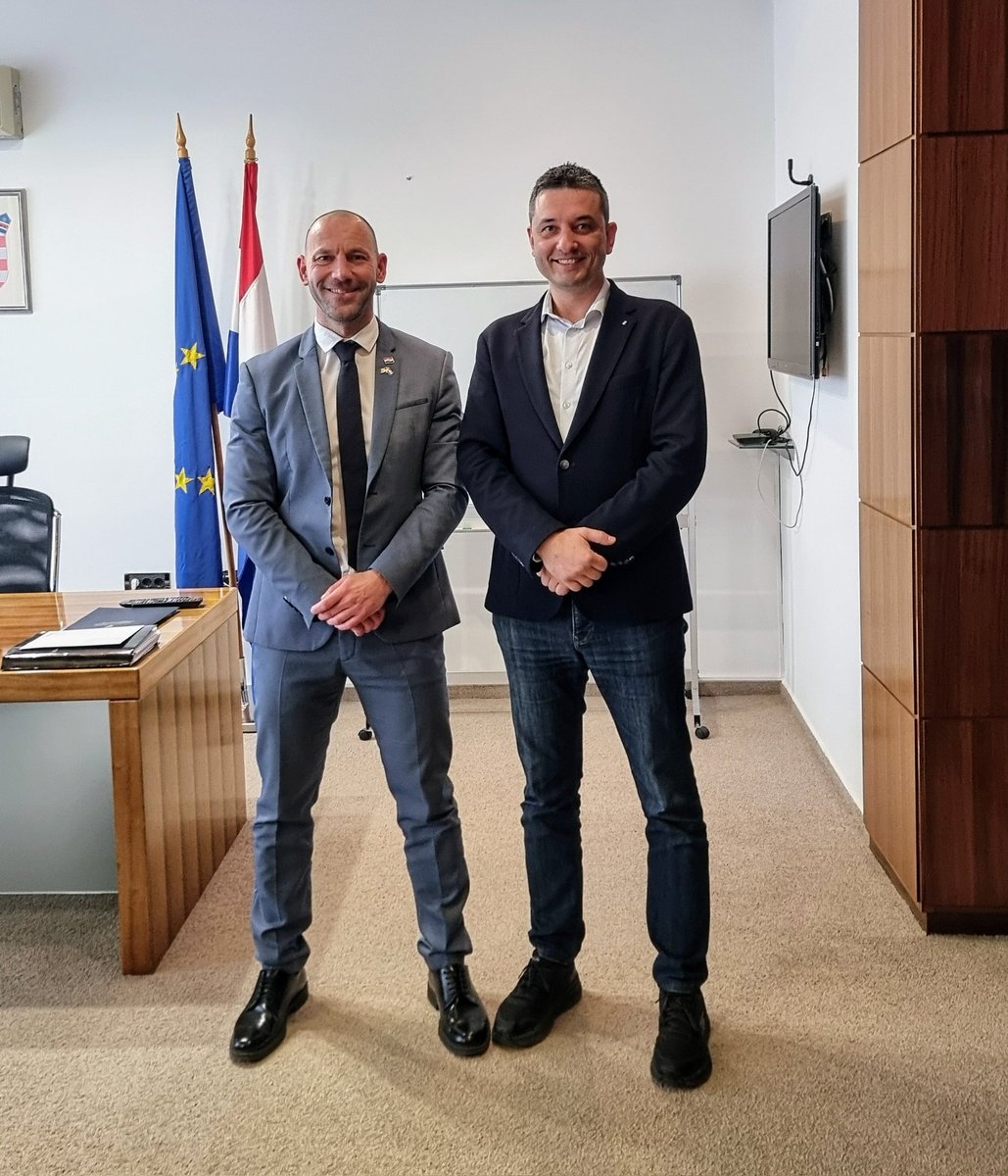 Productive meeting with the new minister of Economy Damir Habijan. Entrepreneurs and investors are the backbone of every economy!