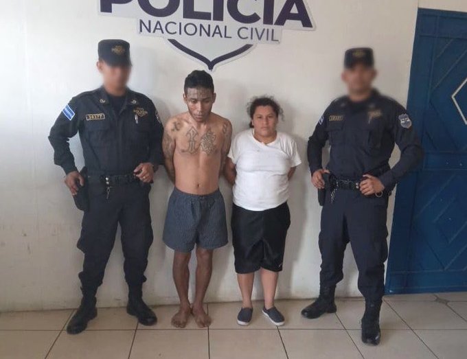 #Nacionales || Juan Francisco Gutiérrez López y Claudia Morelia Menjívar Yanes, fueron detenidos y serán procesados por agrupaciones ilícitas.

De acuerdo a la PNC los 2 son dos miembros de la Pandilla 18 y fueron detenidos en un allanamiento en una  vivienda en La Unión.