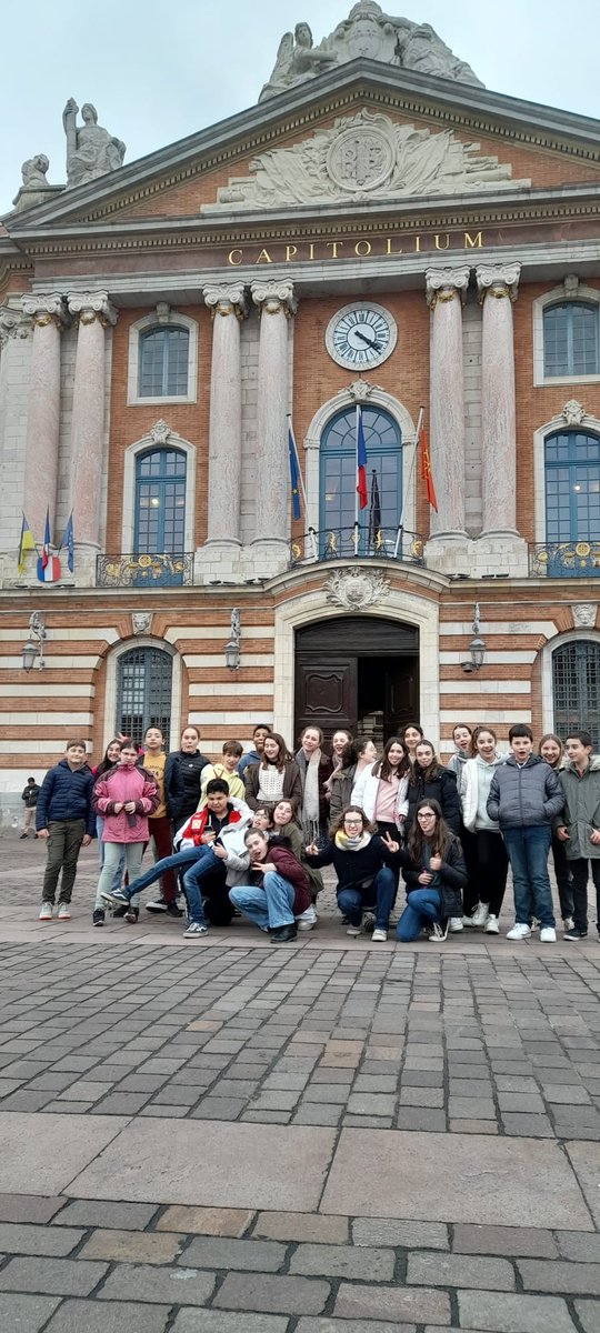 JeanRostandGers's tweet photo. Sortie à #toulouse pr les élèves de la #classeorchestre du @JeanRostandGers: visite de la ville, du théâtre du #capitole et spectacle à @operaducapitole ce soir ! Une journée riche en découvertes et souvenirs. @dsden_32 #orchestrealecole #peac @actoulouse @GautierCapucon @menal84 https://t.co/gT3GVSYn4E