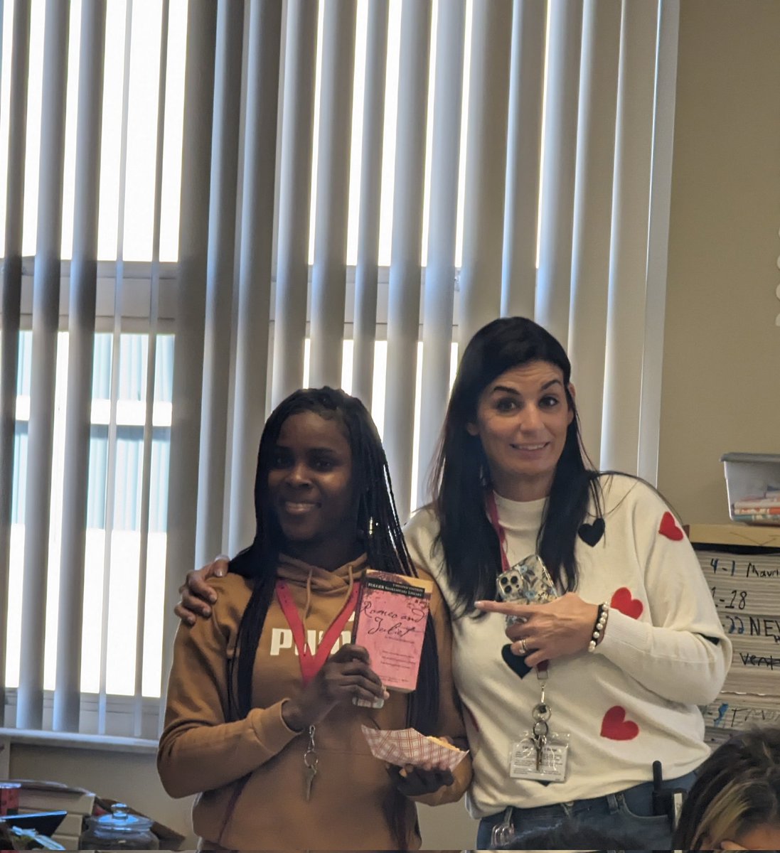 Congratulations to <a href="/FivayHighSchool/">Fivay HS Falcons</a> and <a href="/Principal_Fivay/">Erik Hermansen</a> for winning #PascoCelebratesLiteracy24 ! Thank you to <a href="/McGrawHillK12/">McGraw Hill PreK-12</a> for sponsoring the awesome cake! <a href="/SarinaAlves/">Sarina Alves</a> <a href="/TressaLima/">Tressa Lima</a>