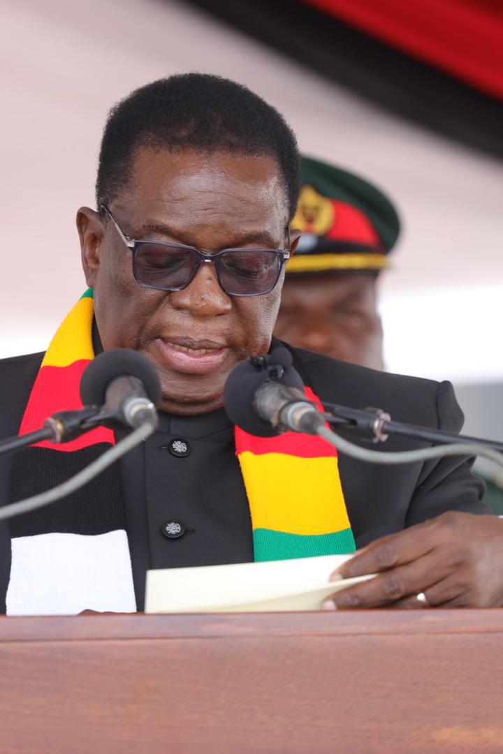PaidamoyoMutsv1's tweet photo. He is not the President of Zimbabwe, unless there is another Zim somewhere,
MaLeader edu manyama, we know them...
#EDForever https://t.co/0D7BnK5rzu