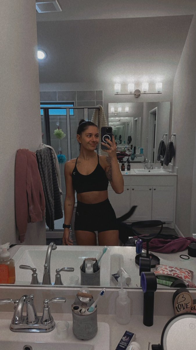 llexillovesyou's tweet photo. Jan Dump- ✨Gym Edition✨ https://t.co/zPu7hjOFuN