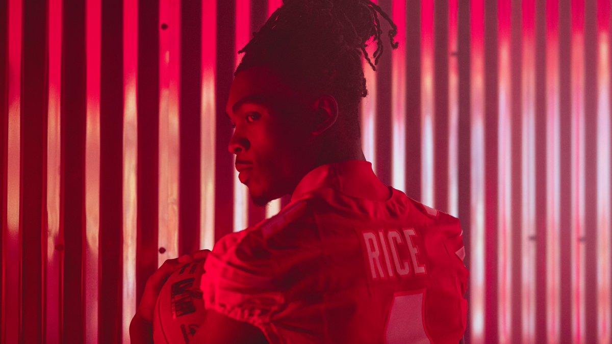 Chiefs's tweet photo. SEEING RED. https://t.co/y18SpuDQdw