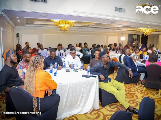 Spidercoms's tweet photo. #Acerealestate fetes realtors, offers 17% partnership incentives! 

Vanguard https://t.co/nDZX0XcH1c

Daily Independent https://t.co/iGBFK1JCNU

Leadership https://t.co/Z3s8ay0XDq

#AceRealEstate #AyobamiAkindipe #Realtors #Realestate #Nigeria 

#Spidercomms get the job done! https://t.co/CB7zxTlxuM