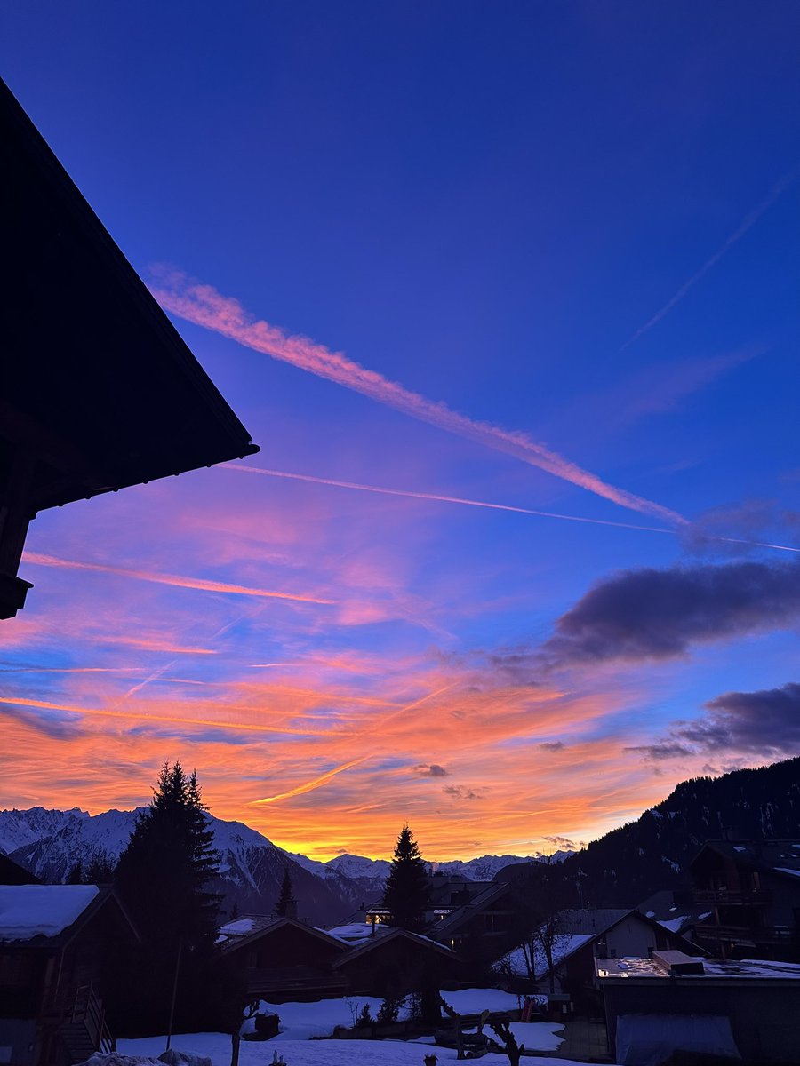 GhanemAIz's tweet photo. This city has my heart🇨🇭 https://t.co/QUJRJRhDHS