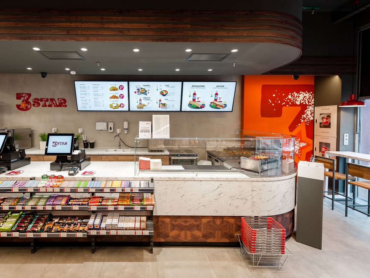 retailbetter's tweet image. 3 Star tastefully brings a #modernconvenience store brand into an old city. GSP collaborated with a Latvian architecture &amp;amp; engineering firm to develop the concept for their client. The complete brand package includes #foodservice. hubs.ly/Q02jt0bw0 #storeswelove