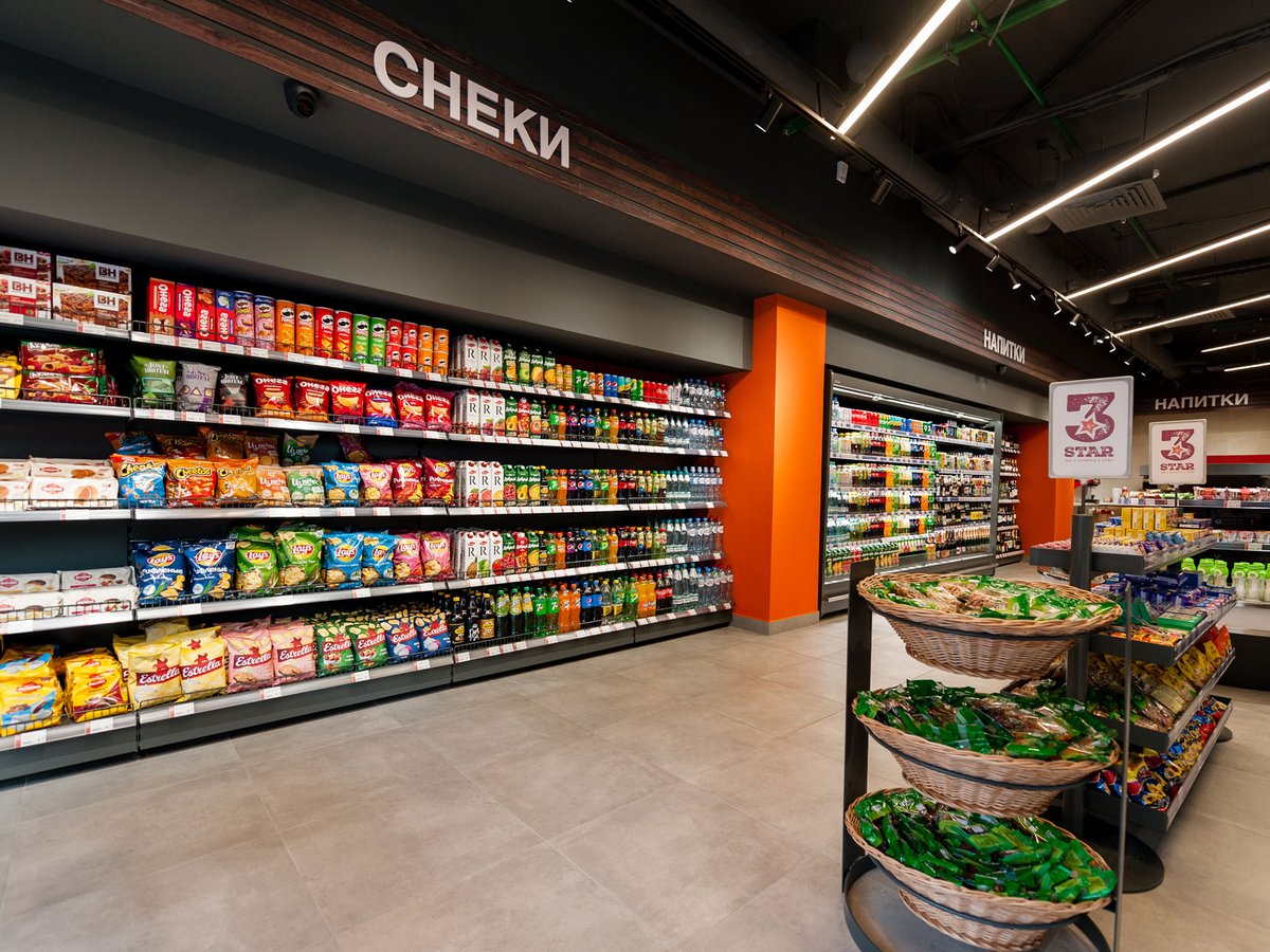 retailbetter's tweet image. 3 Star tastefully brings a #modernconvenience store brand into an old city. GSP collaborated with a Latvian architecture &amp;amp; engineering firm to develop the concept for their client. The complete brand package includes #foodservice. hubs.ly/Q02jt0bw0 #storeswelove