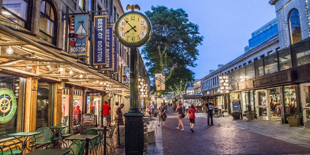 Students in SocialWork@Simmons online MSW program take 34-65 credits based on previous education. These courses prepare our students to enter the field of social work prepared to make a difference in the lives of others. Learn more here: online.simmons.edu/masters/msw/